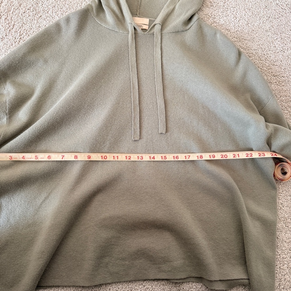 Gorgeous Cashmere Blend Sage Green Knit Hoddie - Picture 2 of 5
